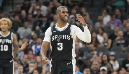 年近40打满82场!倔强的保罗拒绝向年龄低头